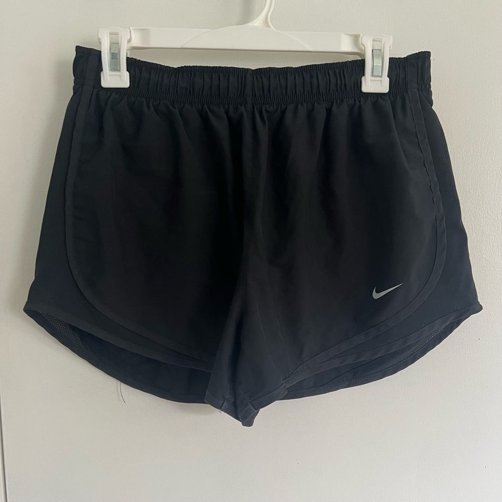 Nike Dry Fit Women’s L Shorts